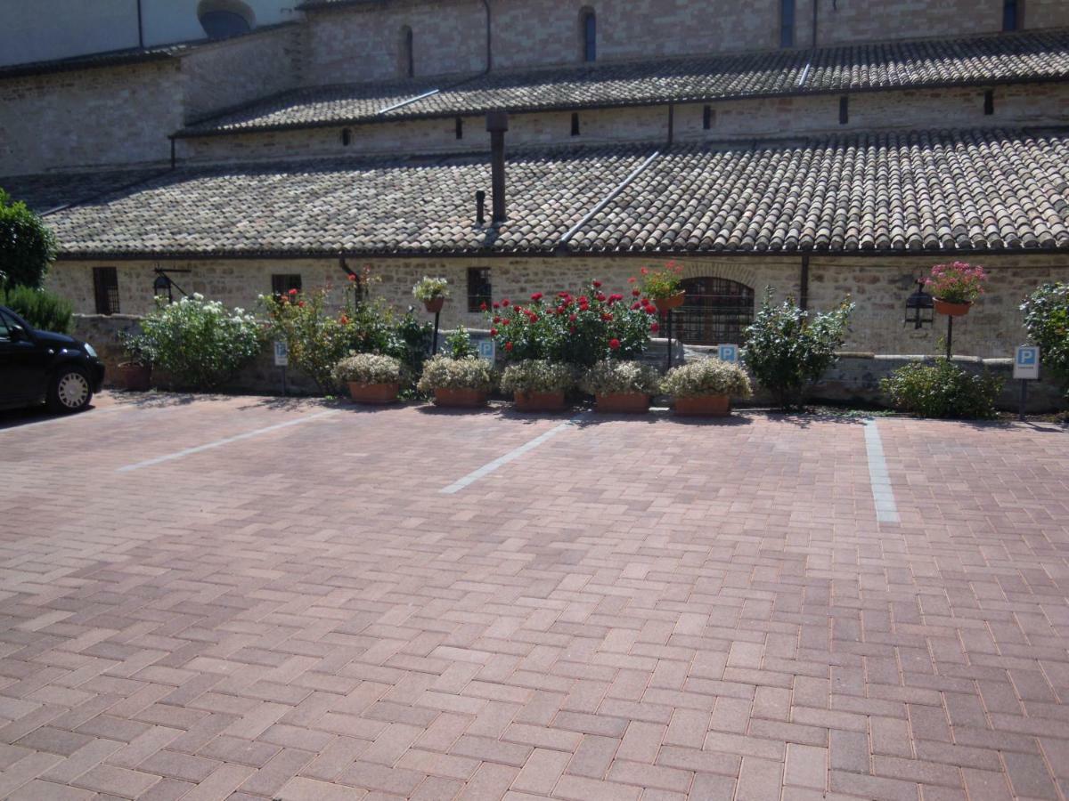 Il Turrione "App. Santa Chiara" Daire Assisi Dış mekan fotoğraf